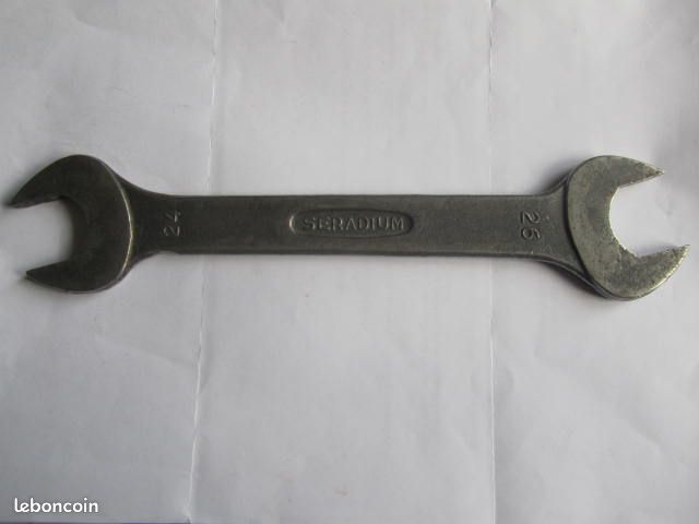 CLEF plate de 24/26 mm - Bricolage