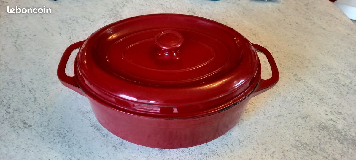 Cocotte en fonte (image 1)
