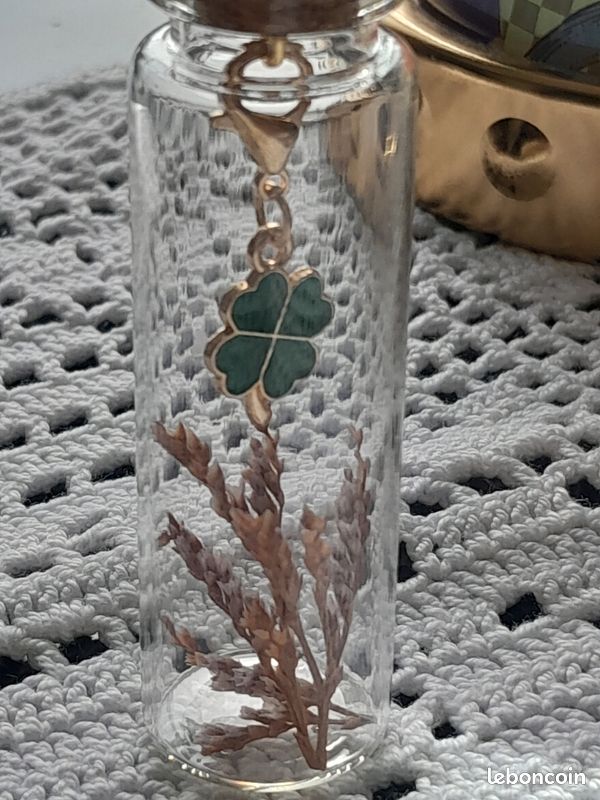 Fiole artisanale fait main- trefle chance & fleurs séchées- idée cadeau (image 2)