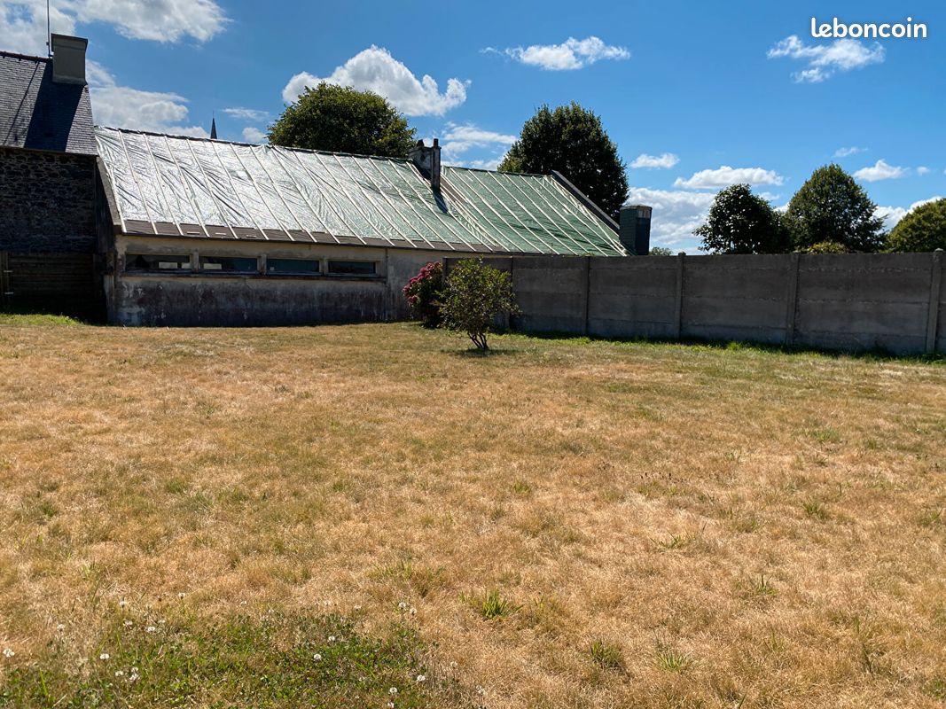 Maison 5 pièces 200 m² · à Ploëzal · 200 m² · 55 500 €
