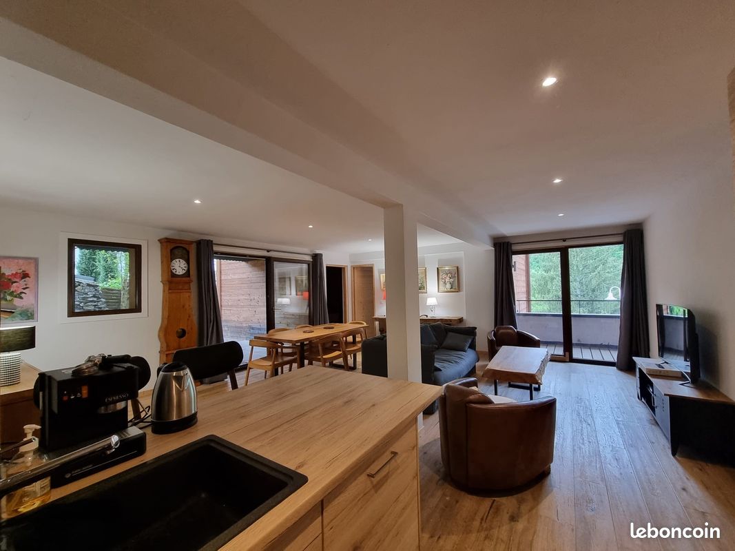 Appartement 4 pièces 98 m² · à Brides-les-Bains · 98 m² · 2 400 €