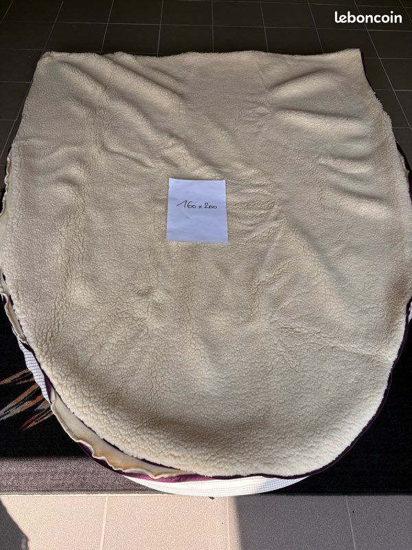 Sur matelas camping-car (image 2)