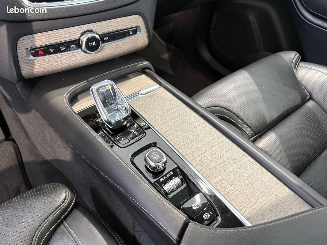 VOLVO XC90 Recharge T8 AWD 303+87 ch Geartronic 8 7pl Inscription Luxe (image 36)