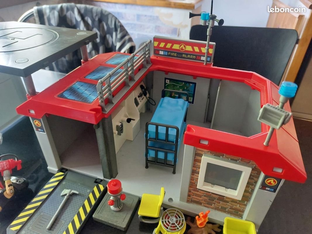 Playmobil 77193 caserne de pompier (image 4)
