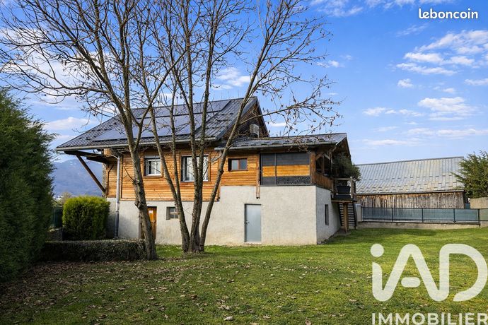Maison 5 pièces 140 m²