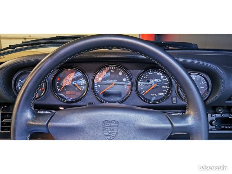 Porsche 911 Coupé Carrera 4 S (image 30)