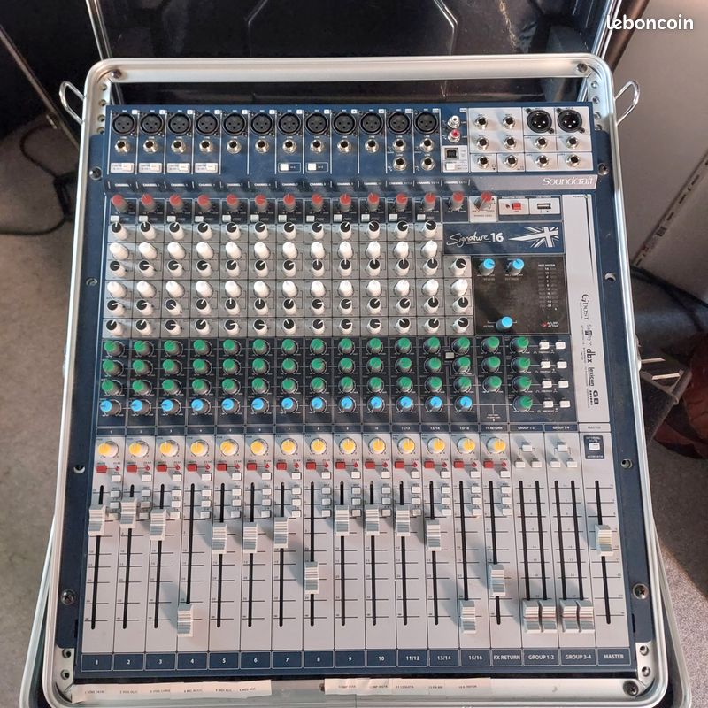 Table de mixage soundcraft signature 16 + flightcase (image 2)