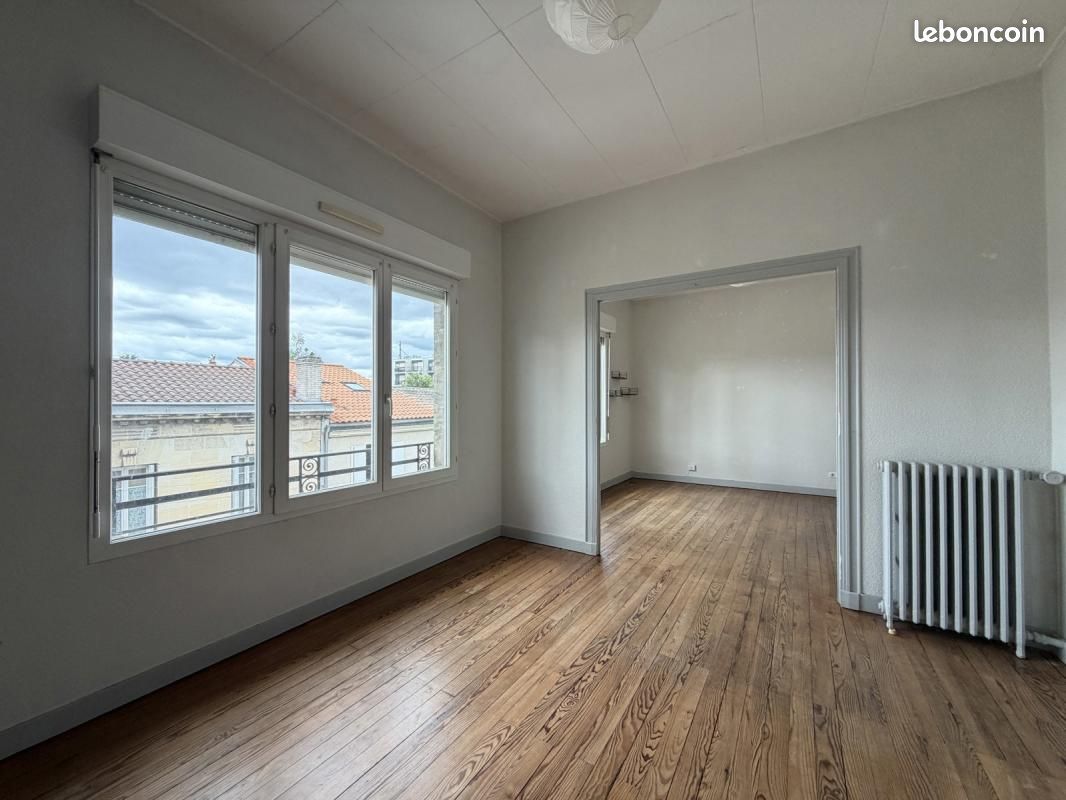 Immeuble 14 pièces 242 m² · à Bordeaux · 242 m² · 890 000 €