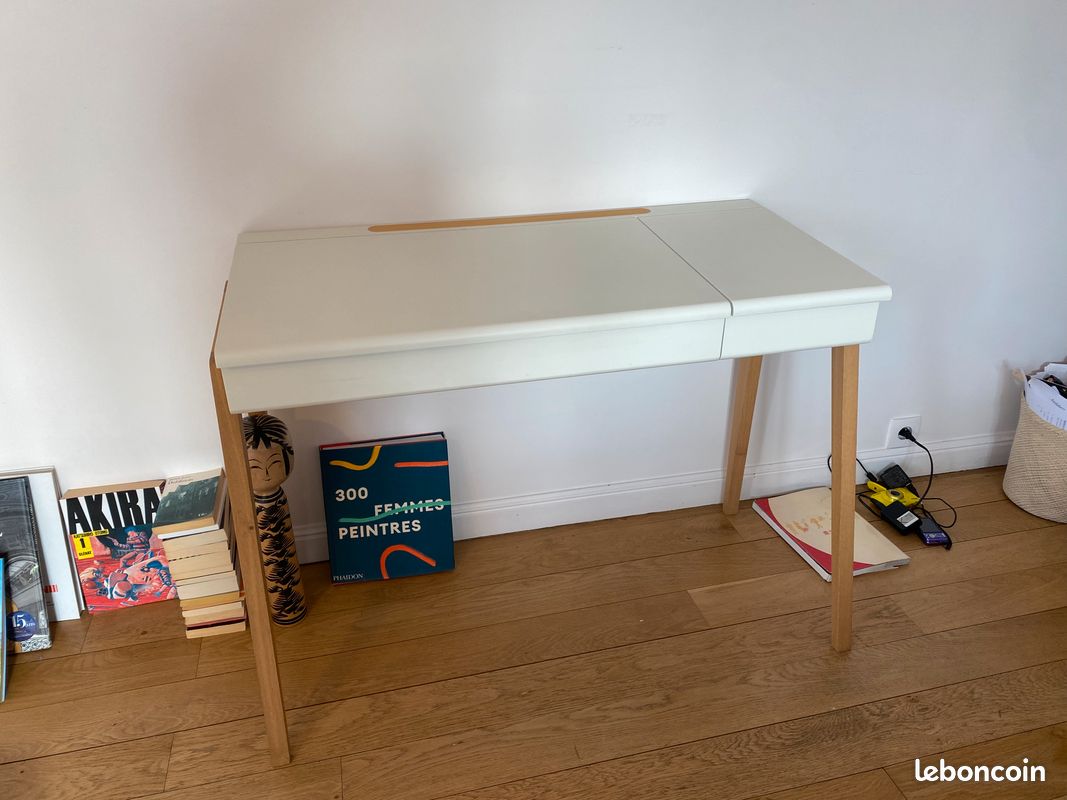 Bureau design (image 1)