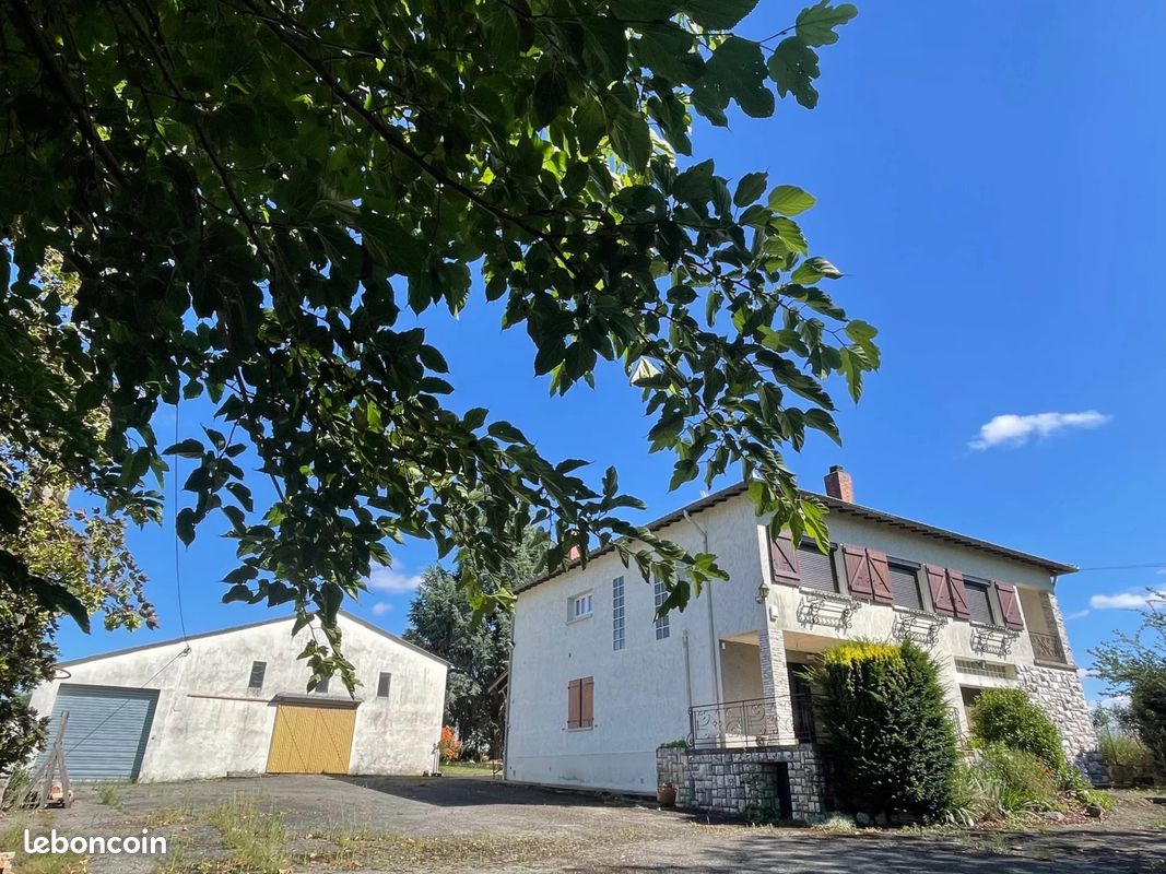 Maison 8 pièces 226 m² · à Beaupuy · 226 m² · 420 000 €