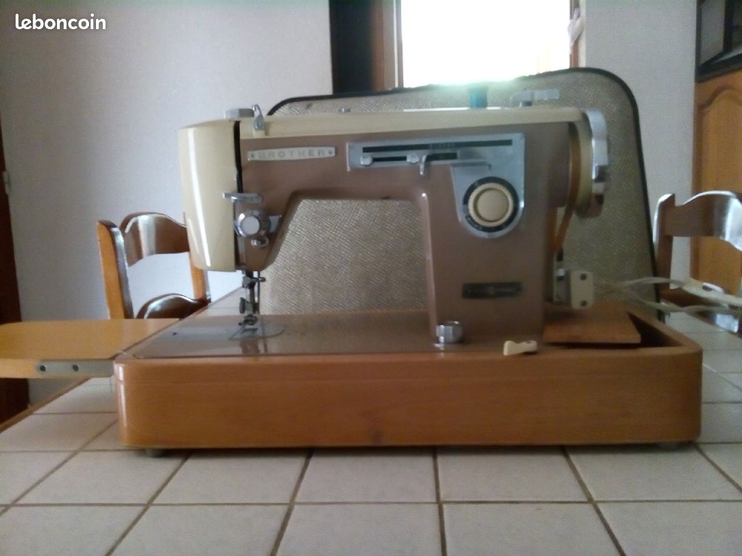 Machine à coudre (image 1)