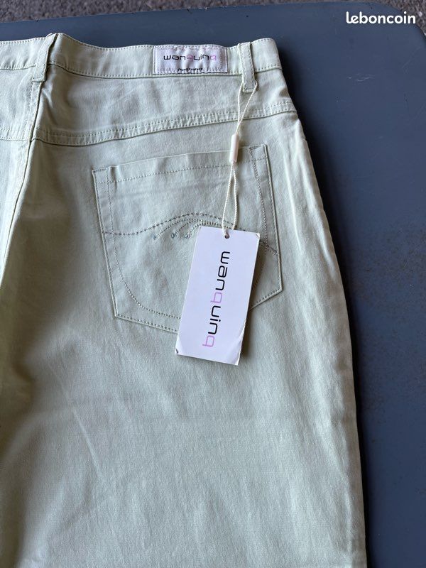 Pantalon vert foncé aux jambes larges | Essentiel Antwerp Belgique