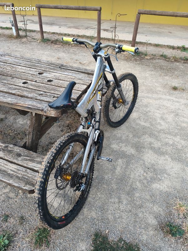VTT DH intense m3 (image 1)