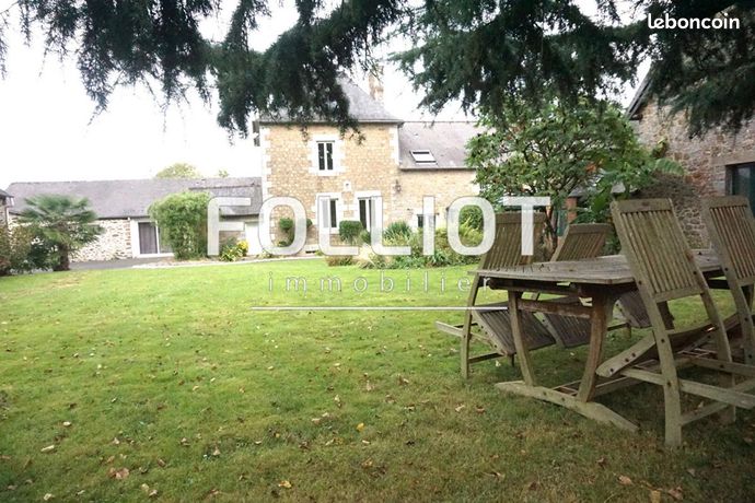 Maison 11 pièces 327 m²