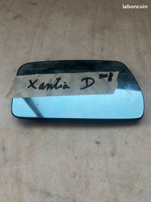 Glace rétroviseur xantia Droit avec dégivrage origine citroen (image 1)