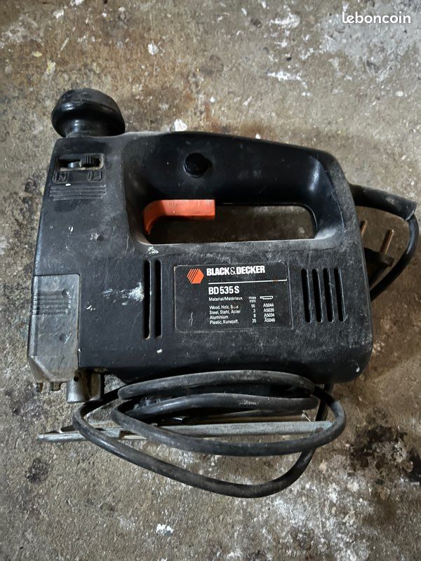 Scie sauteuse Black and Decker 350W (image 2)