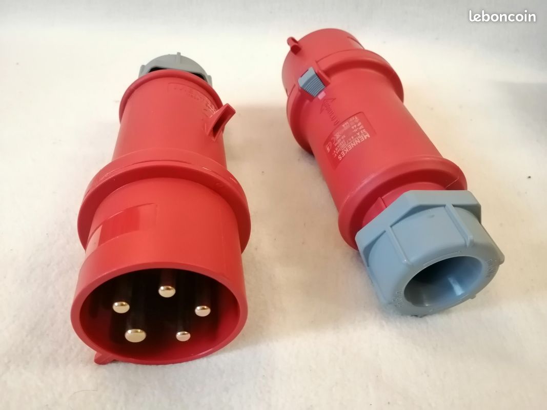 MENNEKES Fiches mobile droite 16A & 32A (image 1)