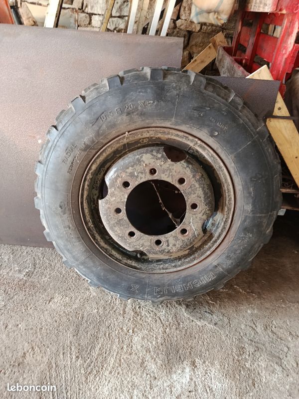 Roue Simca Marmon (image 1)