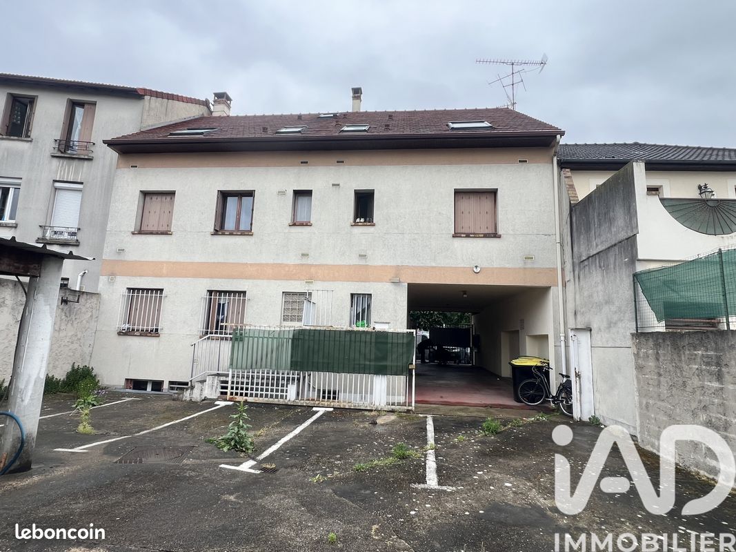 Immeuble 275 m² · à Chevilly-Larue · 275 m² · 1 680 000 €