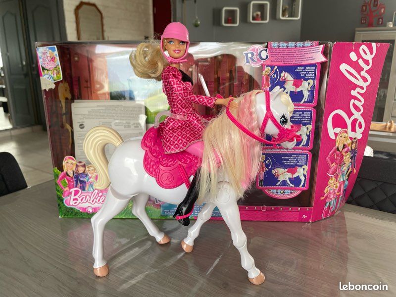 Barbie et son cheval de concours Jeux Jouets