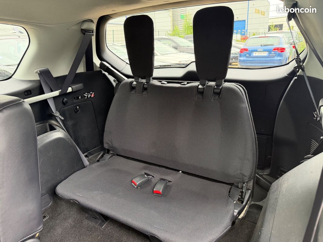 Peugeot 4007 2.2 HDI 156 FÉLINE * CUIR * GPS 7 PLACES (image 10)
