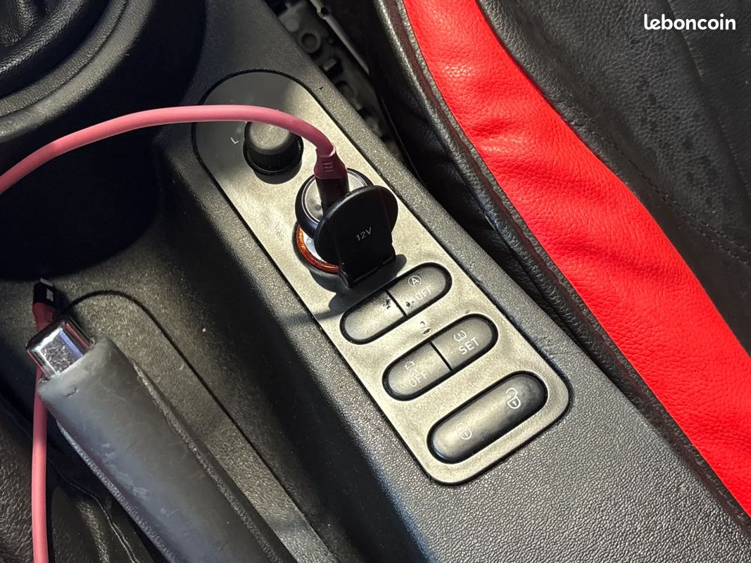 SEAT Leon 1.6 D 105ch Style - 2012 - 171 500 km - CarPlay - Faible km (image 25)