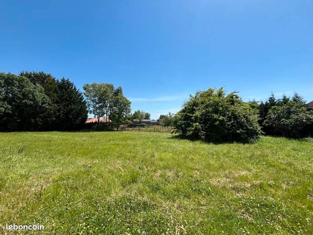 Terrain 1 077 m² Bougarber