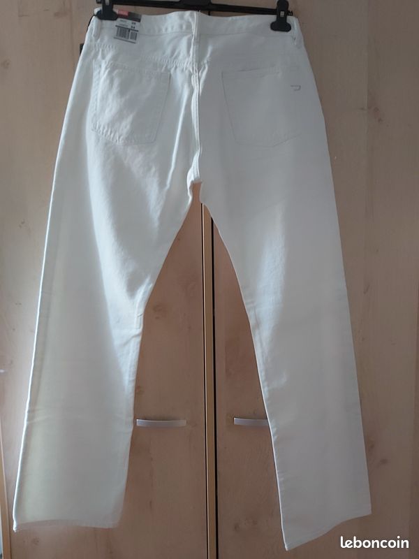 Jeans Homme DIESEL, Modèle Rabox - W36 L34 - Neuf (image 2)