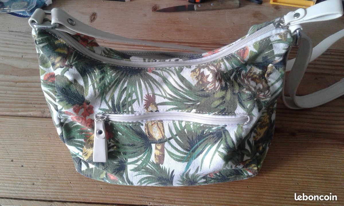 Sac a mains a bandoulière, Fuchsia Paris (image 3)