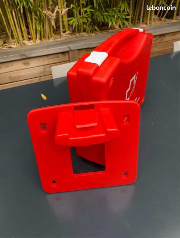 Trousse De Premiers Secours Rouge – 23 X 18 X 6 Cm, Accessoires Inclus Pour Urgences