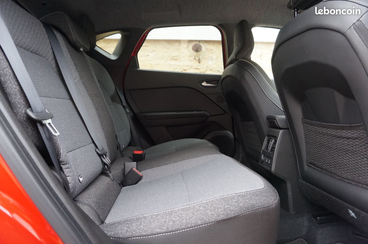 Nouveau Renault CAPTUR - 1.3TCE 160 EDC - TECHNO - 8.000Kms/Septembre 2025 (image 6)