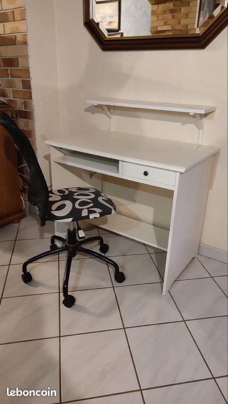 Bureau Ikea SMADAL (image 1)
