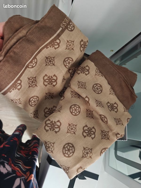 Foulard GUESS (image 3)