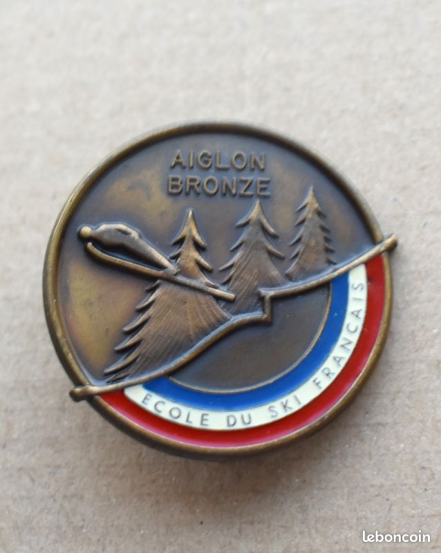 Insigne Vintage Médaille De Ski – Broche En Métal Fabriquée En France – Lot De 1