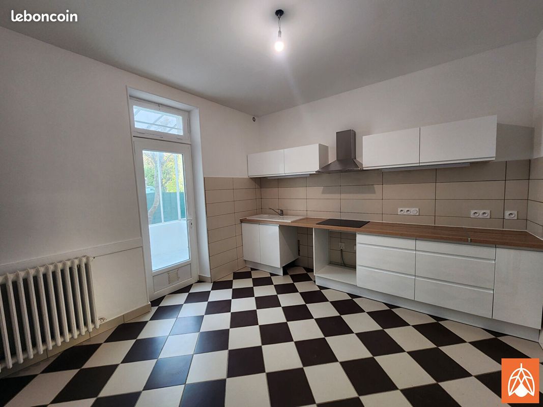 Maison a louer salon-de-provence - 4 pièce(s) - 103 m2 - Surfyn