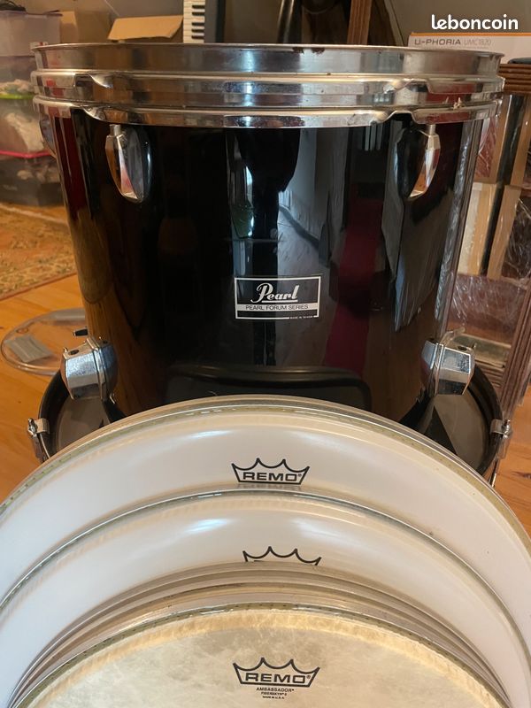 Kit batterie Pearl Forum 22” + floor tom + hardware + nombreuses peaux (image 5)