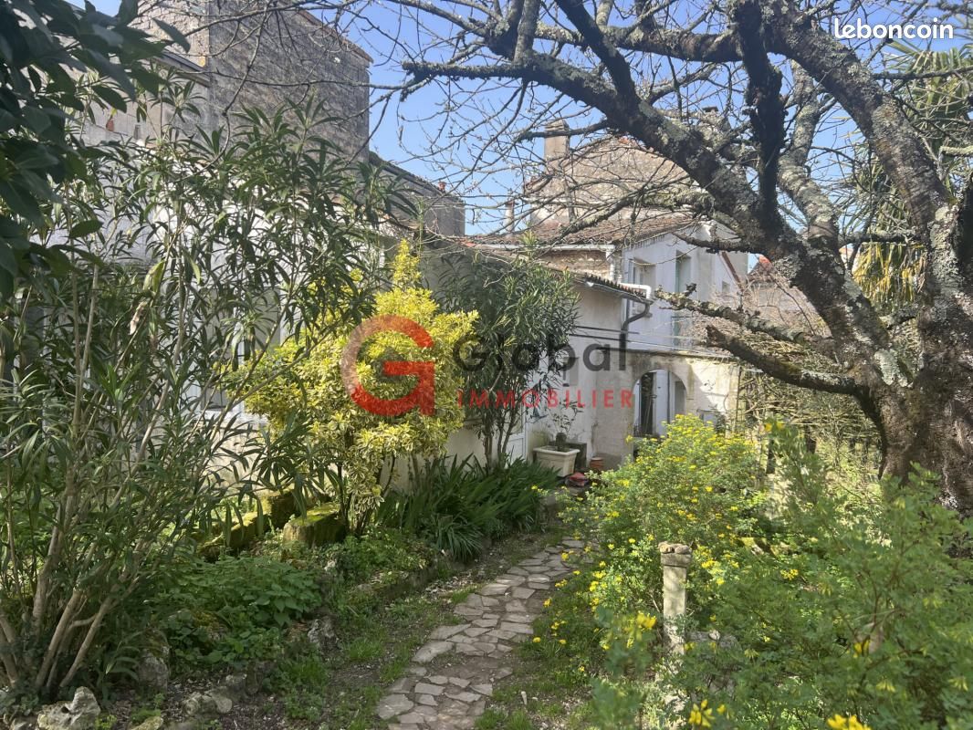 Maison 4 pièces 115 m² - Gond-Pontouvre 16160 (image principale 0)