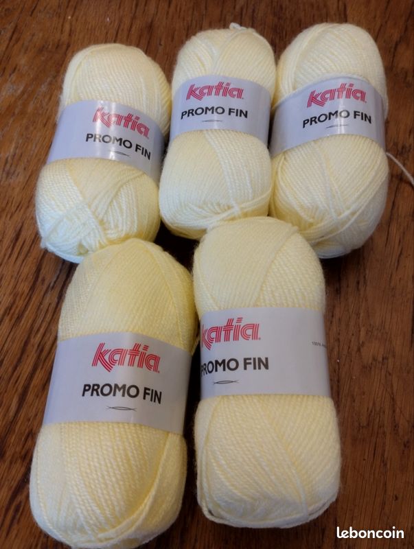 5 pelotes de laine jaune (image 1)