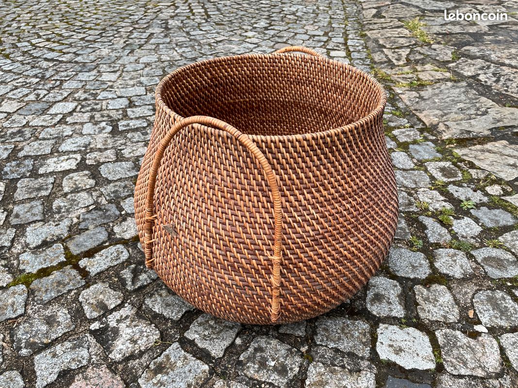 Cache pot (image 2)