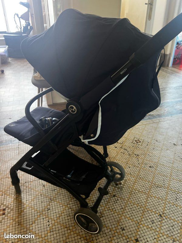 Poussette Cybex Beezy – Bleu marine – Très bon état (image 2)