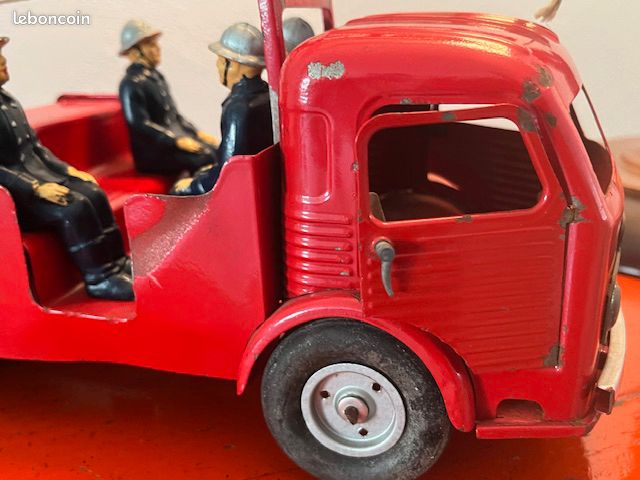 Camion De Pompier Miniature JRD Simca Cargo - Jouet Mécanique - Marque Vébé