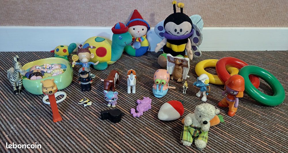 Lot de 24 petits jouets dépareillés pour petits enfants (image 1)