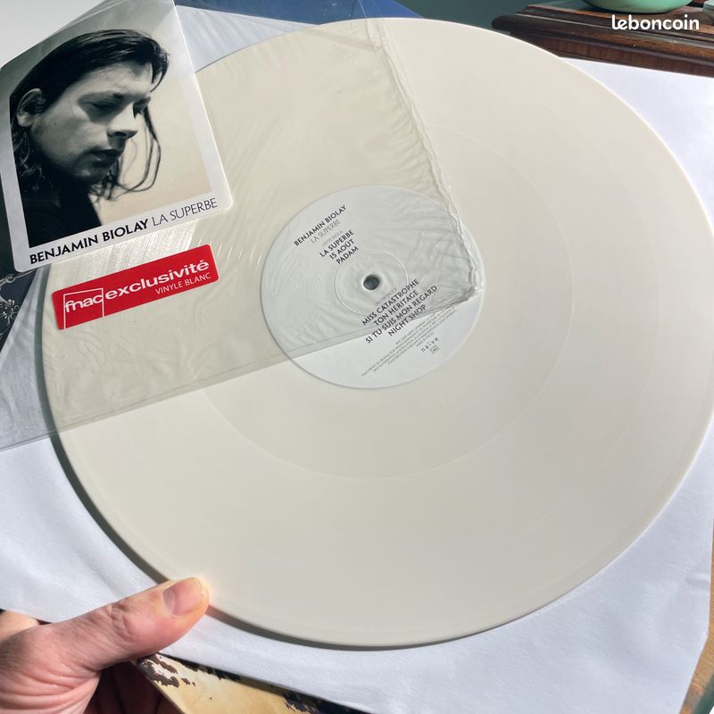 Pré - Soldes d'Été -20% - Benjamin Biolay - La Superbe - Triple Vinyle Couleur Blanc Exclusivité FNAC - ÉPUISÉE (image 2)