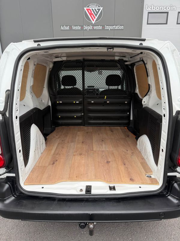 Citroën BERLINGO - 1.6 BLUE HDI - 100CH - GARANTIE 3 MOIS - TVA RECUPERABLE (image 10)