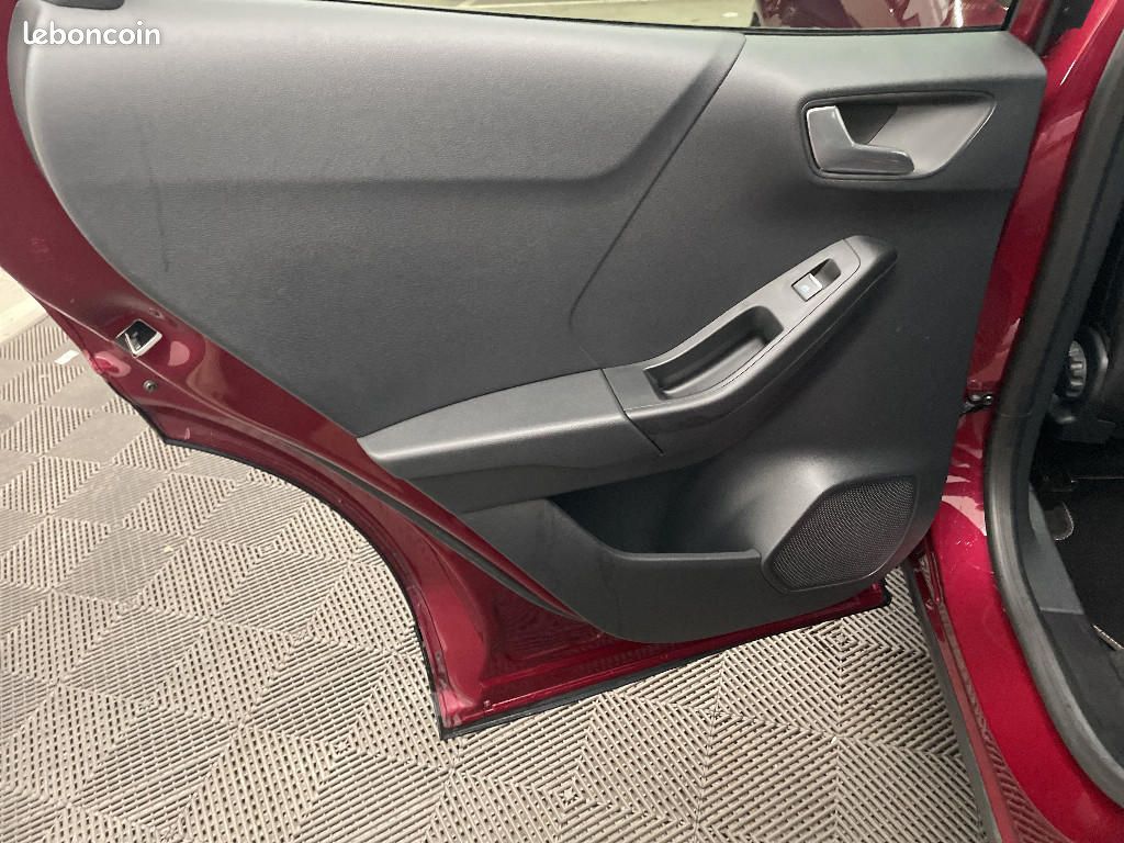 Ford Puma 1.0 Flexifuel 125 ch mHEV S&S BVM6 ST-Line X Vivid Ruby Edition (image 20)