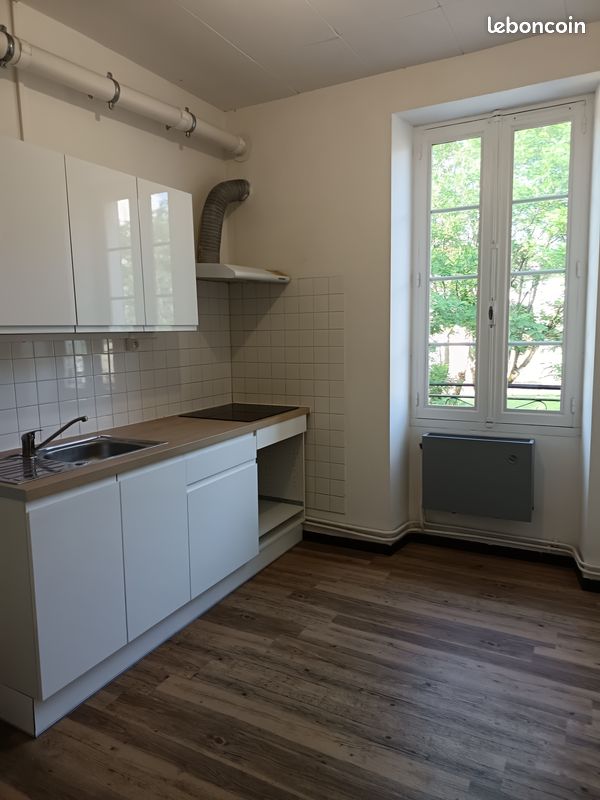 Appartement 4 pièces 60 m² · à Castres · 60 m² · 555 €