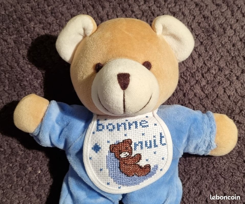 BAISSE DE PRIX Doudou ourson bleu NEUF (CADEAU NOËL bébé Peluche toute douce de 22cm)/ DMC /Bavoir brodé maison (image 4)