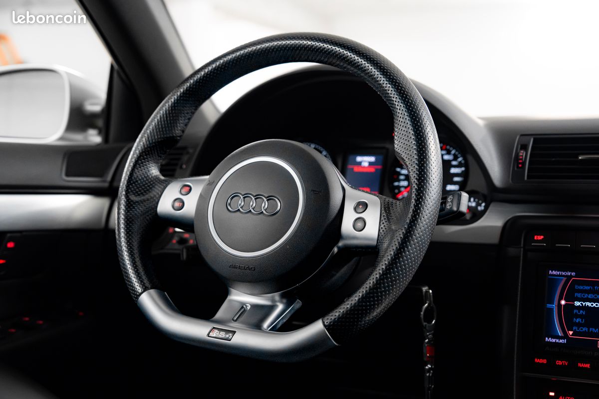 Audi RS4 AVANT 4.2 V8 420 CH Quattro B7 - Historique Complet - Bose - Toit ouvrant - Bi-xénon - Recaro (image 11)