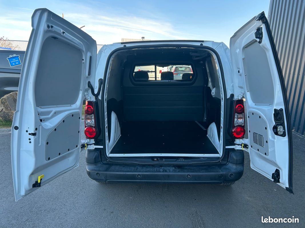 Citroen Berlingo M 1.6 BLUEHDI 100 CLUB 9990 HT / 11988 TTC (image 5)