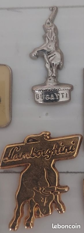 Lot pin's collection LOGOS AUTOMOBILES Vintage (image 4)